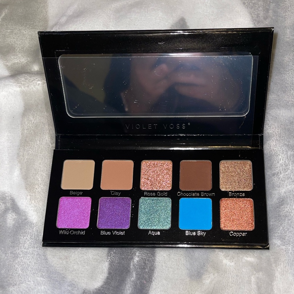 Violet Voss essentials 2 palette